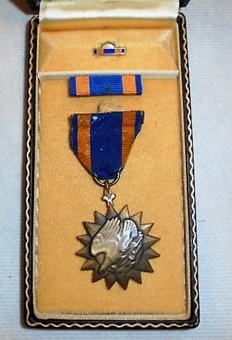 WW2 cased air medal