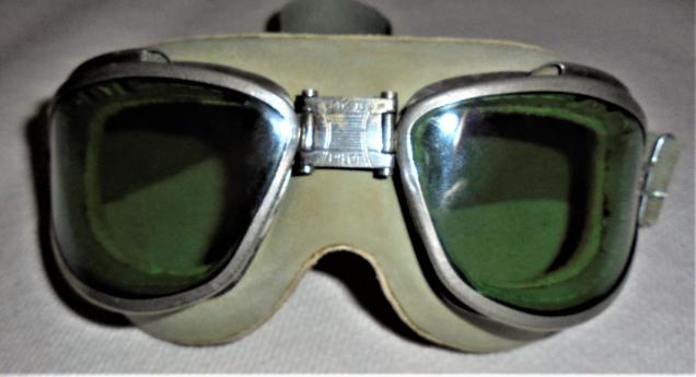 U.S NAVY. WWII MK11 FLYING GOGGLES.