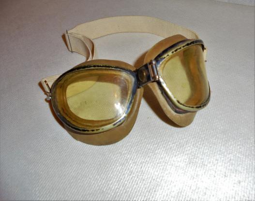 Chas.Fischer. Spring Co. Skyway Goggles.