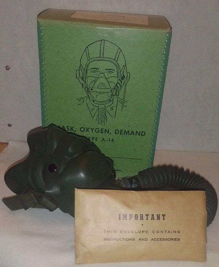 A-14 oxygen mask boxed